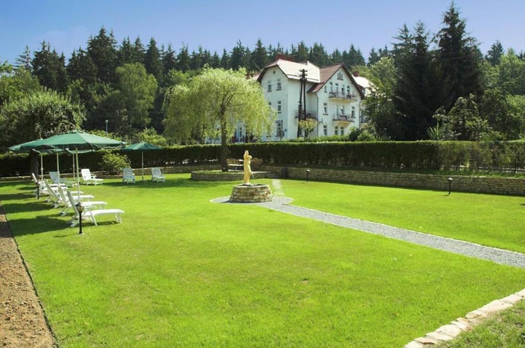 Villa Venus Kudowa Zdroj Exterior photo